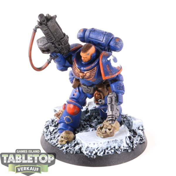 Ultramarines - Primaris Lieutenant - gut bemalt