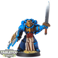 Ultramarines -  Company Champion - gut bemalt