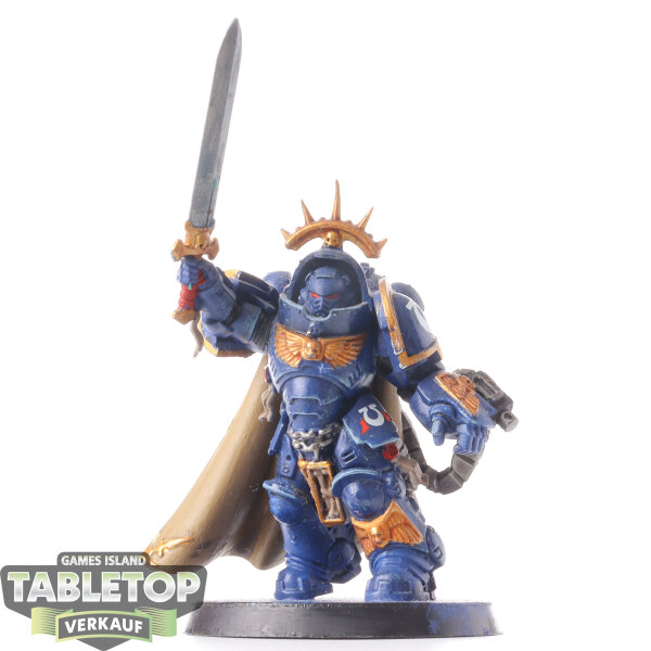 Ultramarines - Captain in Gravis Armour - bemalt