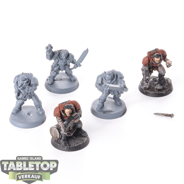 Space Marines - 5 x Scouts - teilweise bemalt