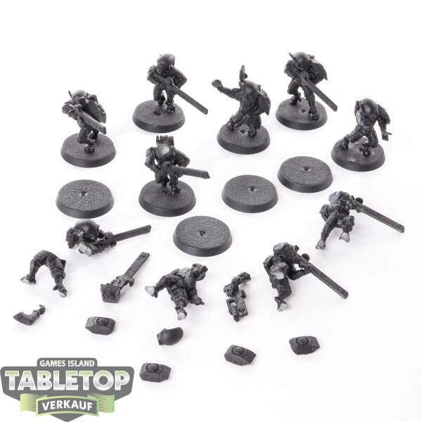 Tau Empire - 10 x Fire Warriors klassisch - grundiert