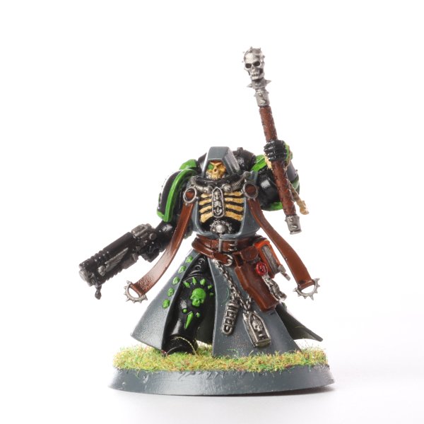 Space Marines - Primaris Chaplain - bemalt