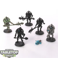 Necrons - 5 -  Triarch Praetorians - grundiert