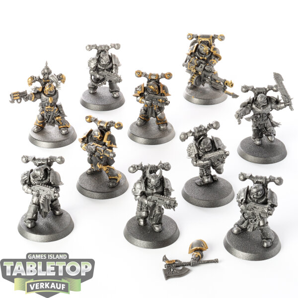 Chaos Space Marines - 10 x Chaos Space Marines - teilweise bemalt