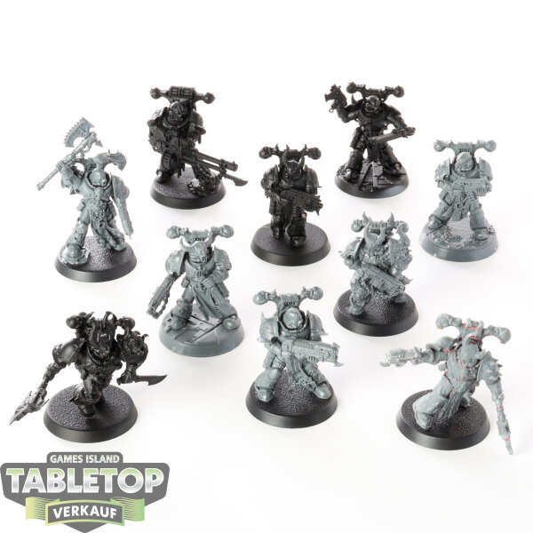 Chaos Space Marines - 10 x Chaos Space Marines - teilweise bemalt