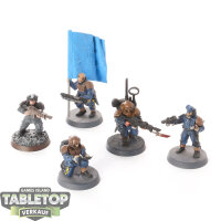 Astra Militarum - Cadian Command Squad Classic - bemalt