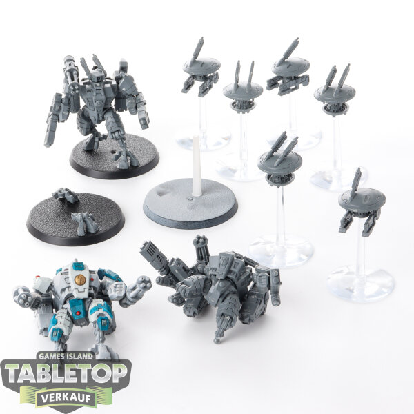 Tau Empire - 3 x XV8 Crisis Battlesuit Team - teilweise bemalt