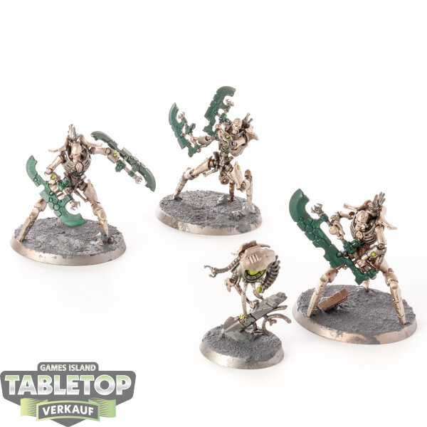 Necrons - 3 x Skorpekh Destroyers & Plasmacyte - bemalt