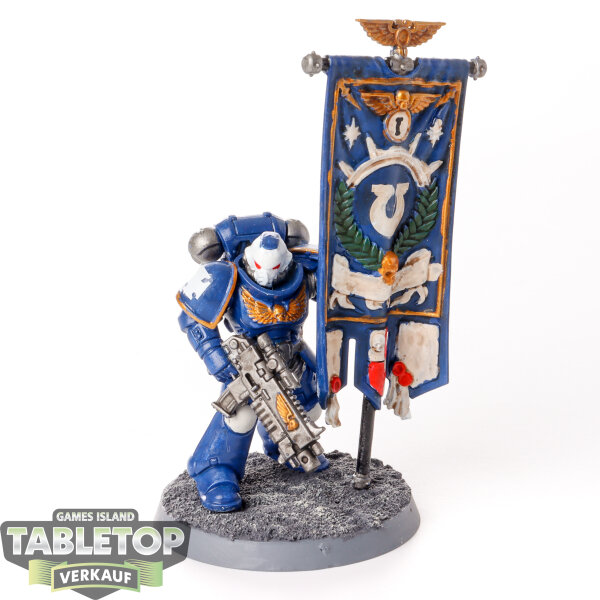 Ultramarines - Primaris Ancient klassisch - bemalt