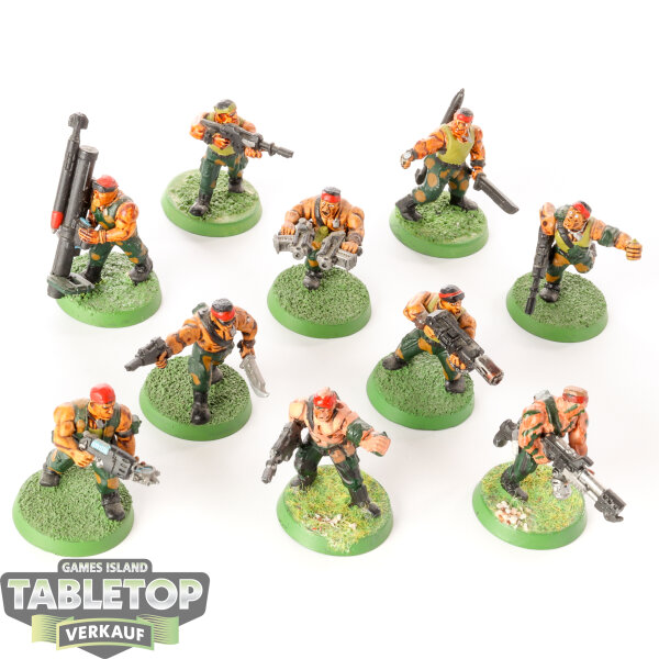 Astra Militarum - 10 x Catachan Jungle Fighters - bemalt