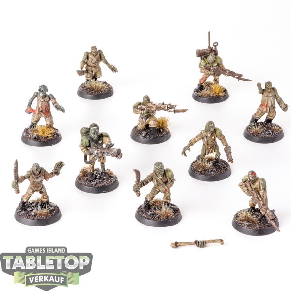 Astra Militarum - 10 x Cadian Shock Troops klassisch - bemalt