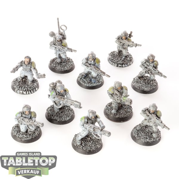 Astra Militarum - 10 - Cadian Shock Troops - bemalt