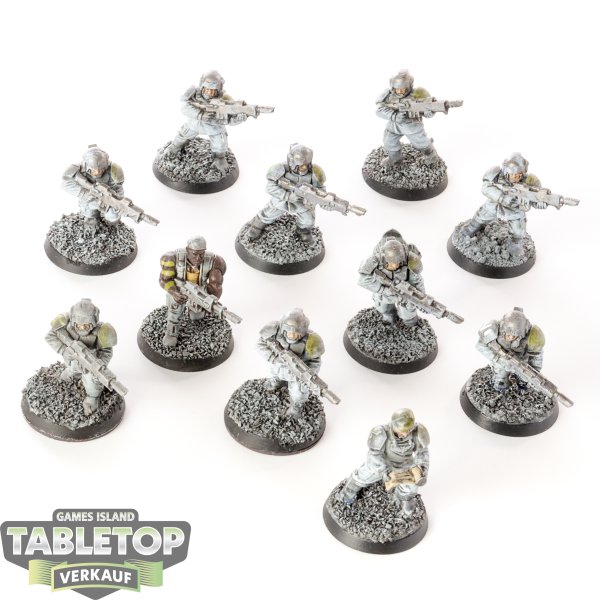 Astra Militarum - 11 - Cadian Shock Troops  - bemalt