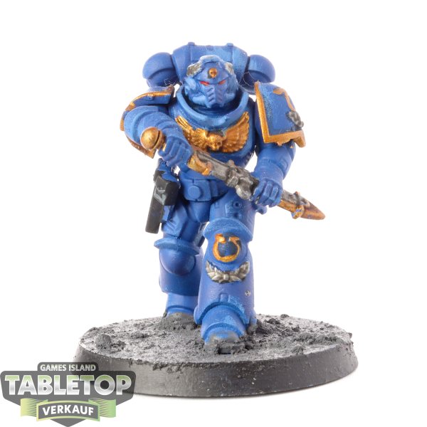 Ultramarines - Primaris Lieutenant klassisch - bemalt