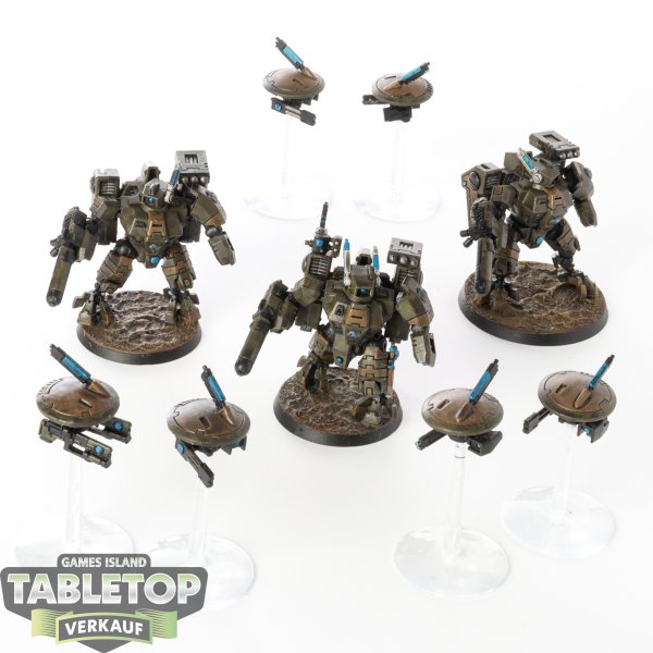 Tau Empire - 3 x XV8 Crisis Battlesuits & 6 x Drohnen - bemalt