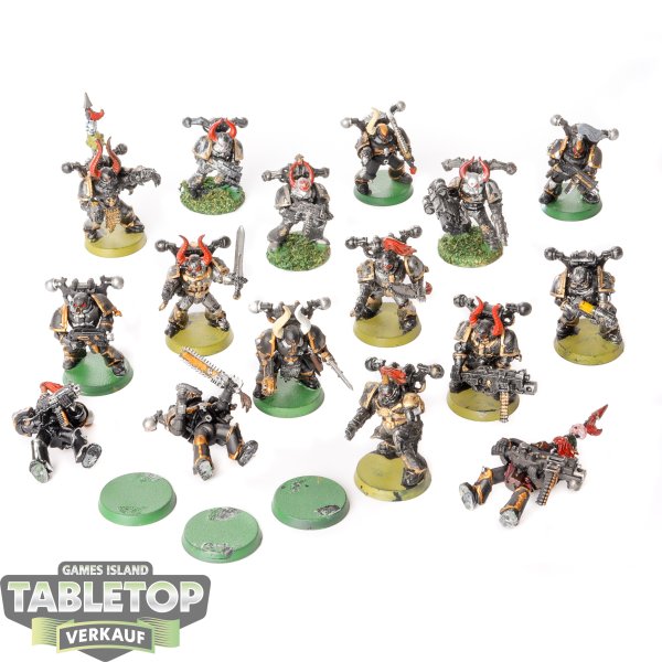 Chaos Space Marines - 16 Space Marines - bemalt