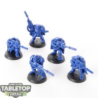 Space Marines - 5 - Scouts with Sniper Rifles - unbemalt