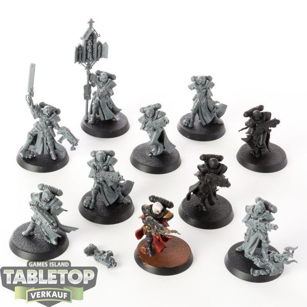 Adepta Sororitas - 10 x Battle Sisters Squad - teilweise bemalt