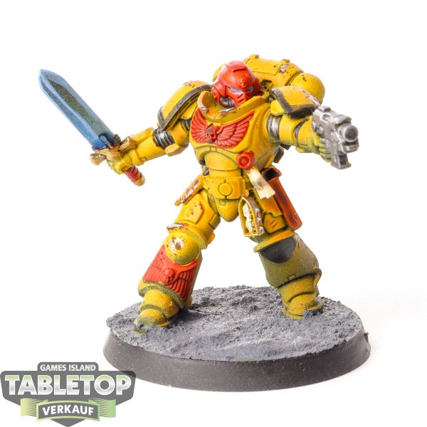 Imperial Fists - Primaris Lieutenant with Power Sword - bemalt