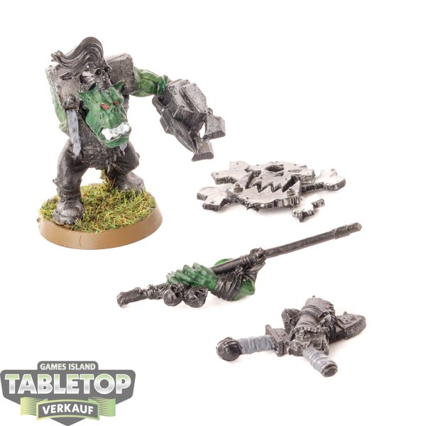 Orks - Ork Nob With Waaagh! Banner (Classic) - bemalt