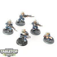 Astra Militarum - 5 x Cadian Shock Troops klassisch - bemalt