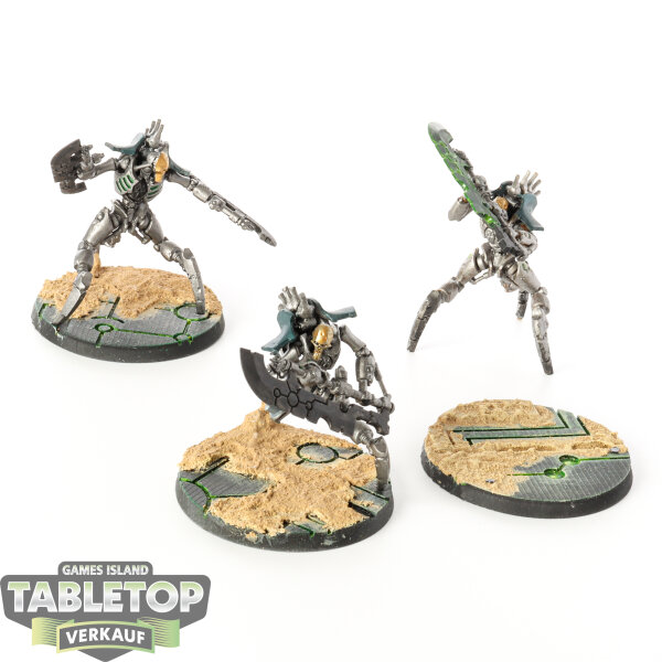 Necrons - 3 Skorpekh Destroyers - bemalt