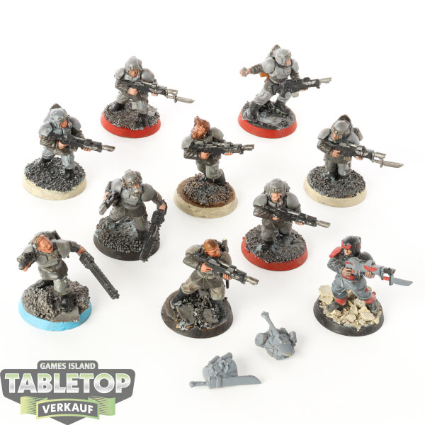 Astra Militarum - 10 Cadian Shock Troops - bemalt