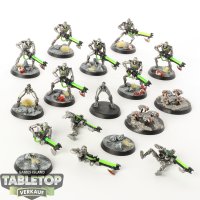 Necrons - 11x Necron Warriors & 2 Scarabs - klassisch...