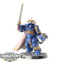 Space Marines - Captain in Gravis Armour klassisch - bemalt