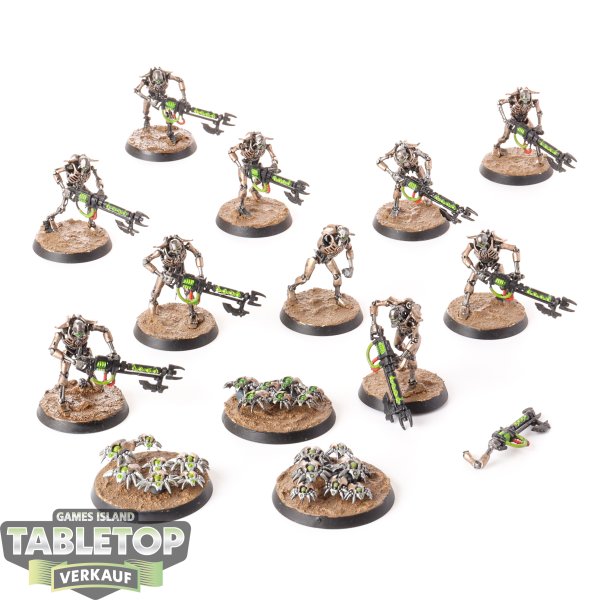 Necrons - 10 Necron Warriors & 3 Scarabs - teilweise bemalt