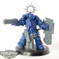 Space Marines - Lieutenant with Storm Shield - unbemalt