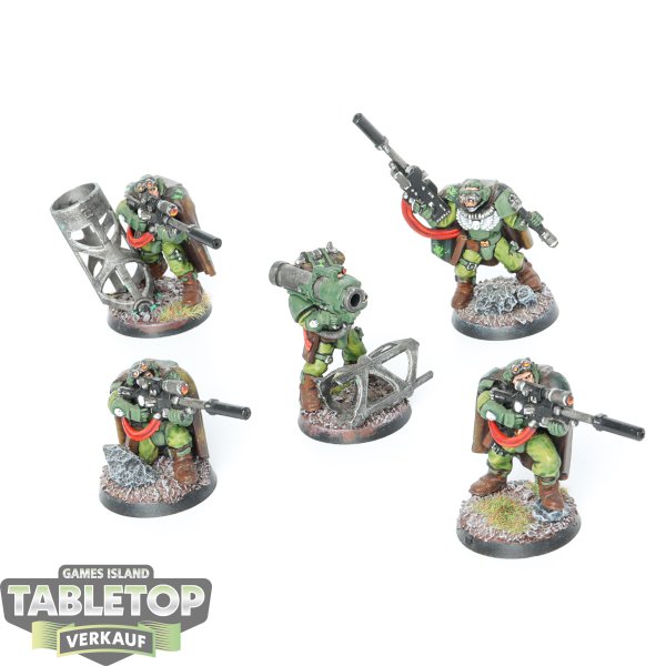 Dark Angels - 5 x Scouts with Sniper Rifles klassisch - bemalt