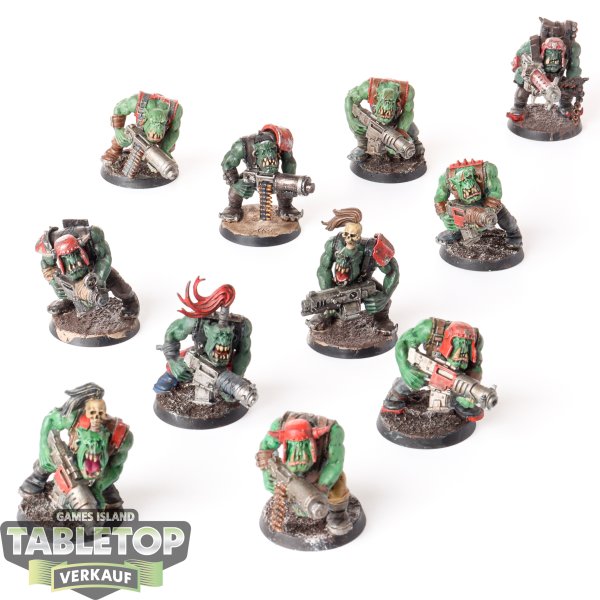 Orks - 11 x Ork Boyz - bemalt