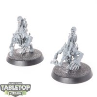 Flesh-eater Courts - 2 Crypt Ghast Courtier - teilweise...