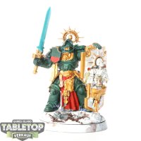 Space Marines - Captain with Relic Shield - bemalt