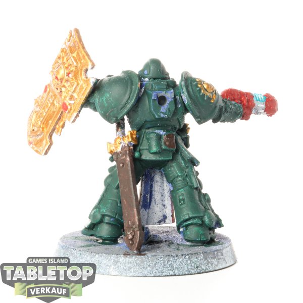 Space Marines - Lieutenant with Storm Shield - bemalt