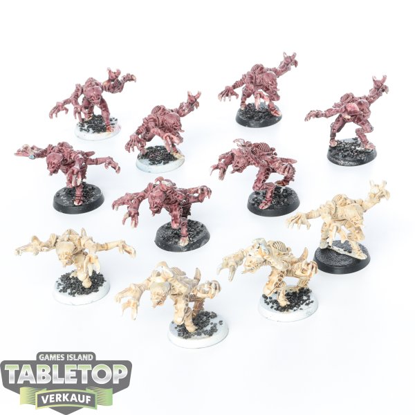 Tyraniden - 11 Genestealers klassisch - teilweise bemalt