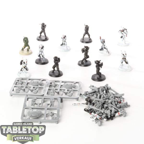 Tau Empire - Diverse Modelle und Reste - teilweise gebaut