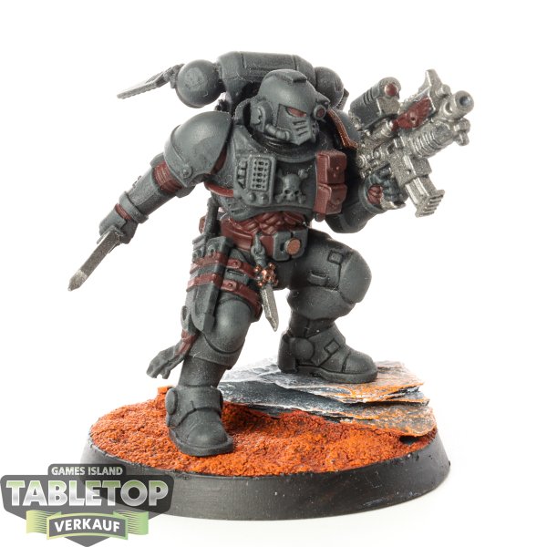 Raven Guard - Lieutenant in Phobos Armour - teilweise bemalt