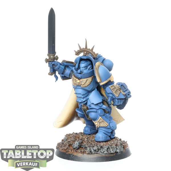 Space Marines - Captain in Gravis Armour klassisch - teilweise bemalt