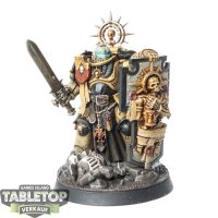 Space Marines - Captain with Relic Shield - bemalt