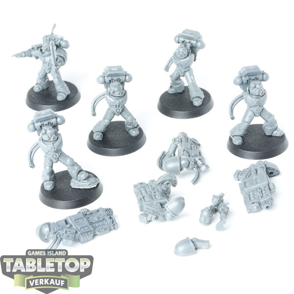 Space Marines - 5 Devastators - unbemalt