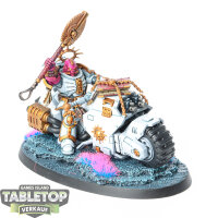 Space Marines - Primaris Chaplain on Bike - gut bemalt