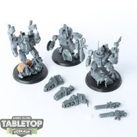 Tau Empire - 3 x XV8 Crisis Battlesuit Team - unbemalt