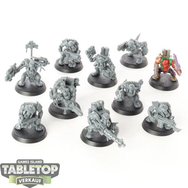 Orks - 10 x Ork Boyz - teilweise bemalt