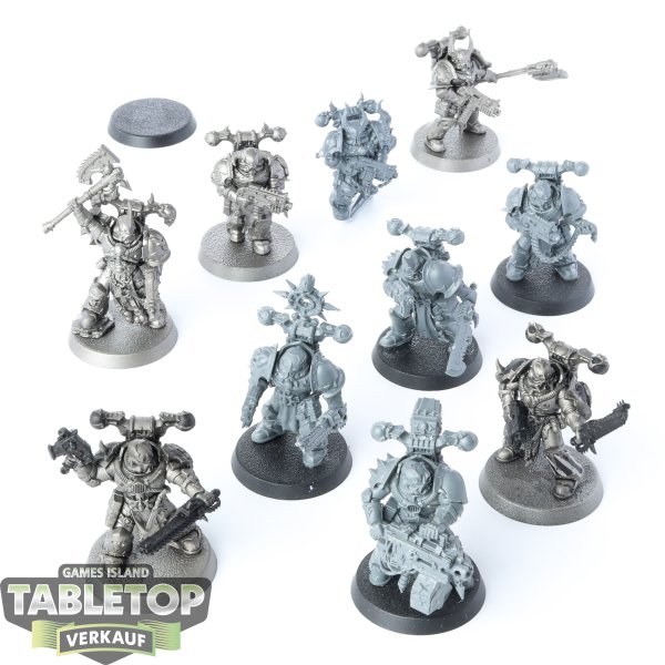 Chaos Space Marines - 10 x Chaos Space Marines - teilweise bemalt