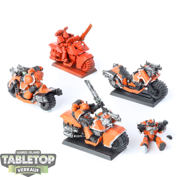 Space Marines - 4 x Bike Squad klassisch - teilweise bemalt