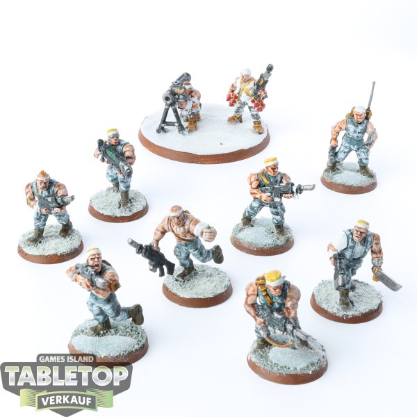 Astra Militarum - 10x Catachan Jungle Fighters - teilweise bemalt