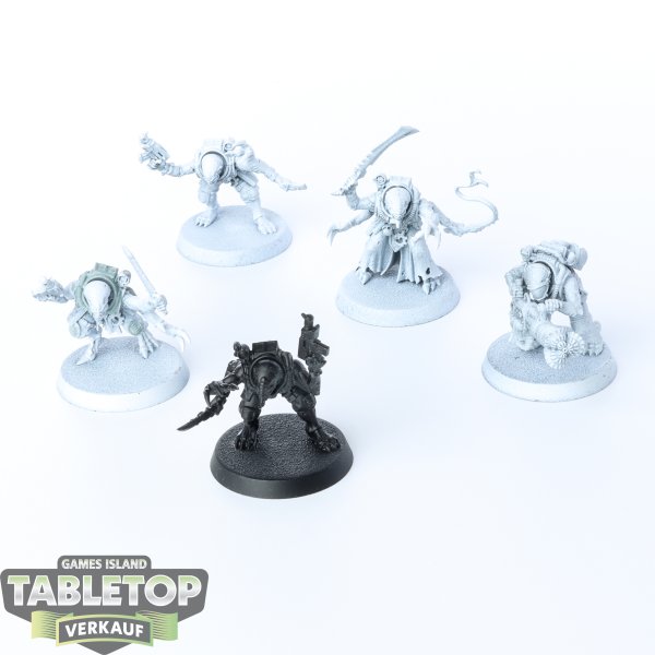 Genestealer Cults - 5 Acolyte Hybrids - teilweise bemalt