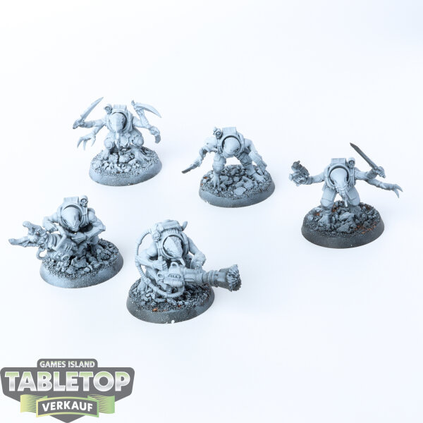 Genestealer Cults - 5 Acolyte Hybrids - teilweise bemalt